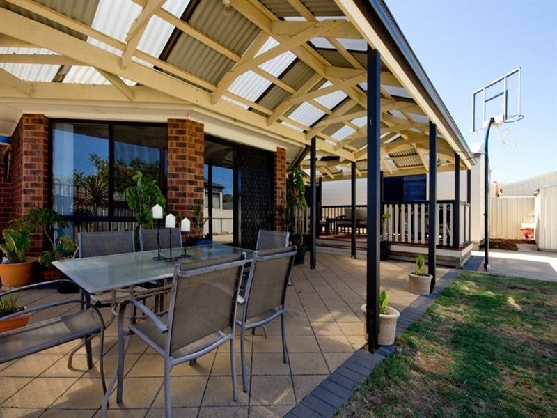 2 Redgum Street, Walkley Heights SA 5098