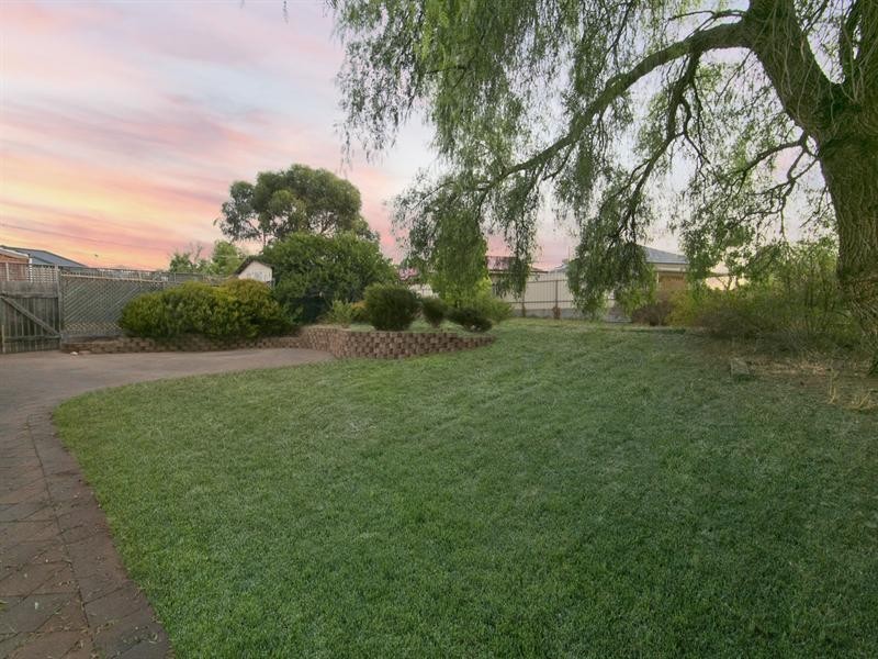 17 Gove Road, Enfield SA 5085