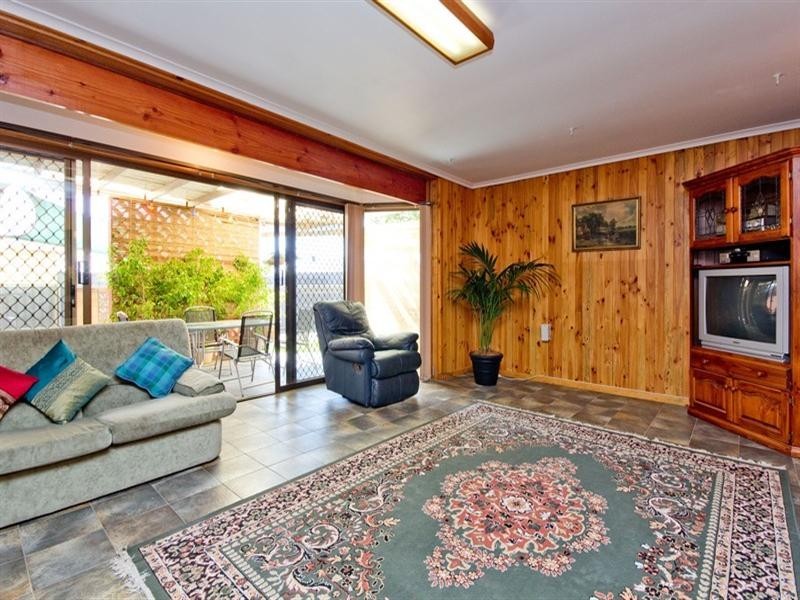 34 Gordon Avenue, Clearview SA 5085