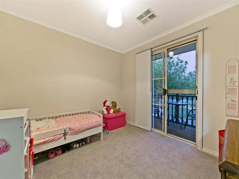 44 Kew Drive, Oakden SA 5086