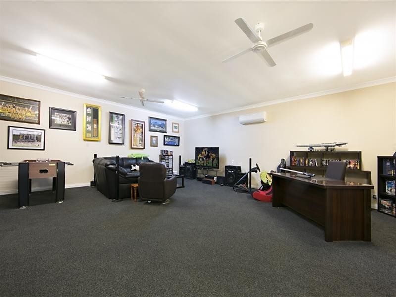 32 Kara Crescent, Gulfview Heights SA 5096