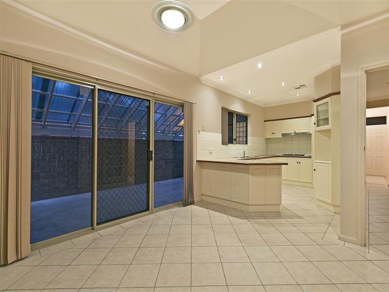 11 Knightsbridge Terrace, Oakden SA 5086