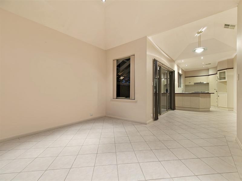 11 Knightsbridge Terrace, Oakden SA 5086