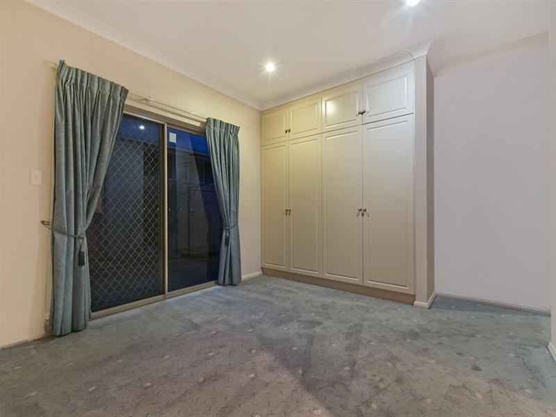 11 Knightsbridge Terrace, Oakden SA 5086