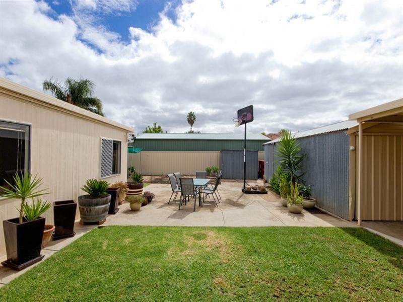 18 Lenma Street, Netley SA 5037