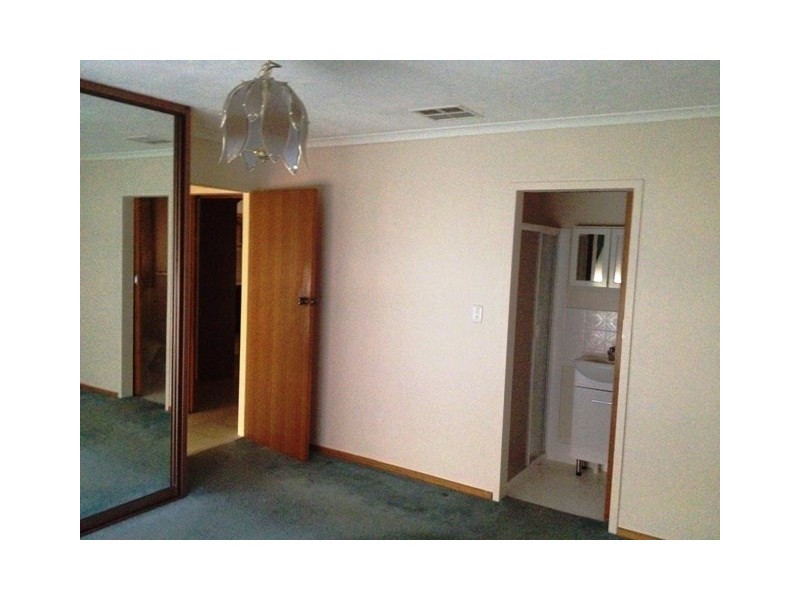 12 Crampton Street, Fairview Park SA 5126