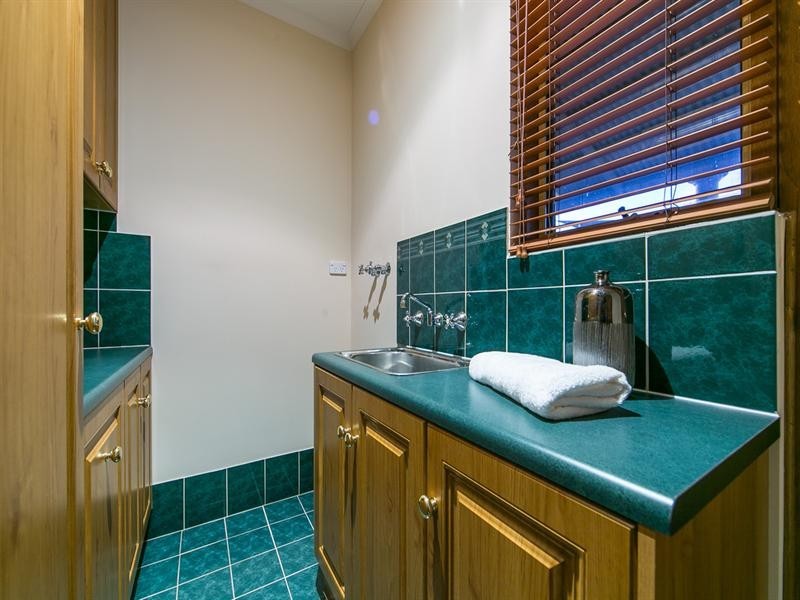 7 Hillside Court, Walkley Heights SA 5098