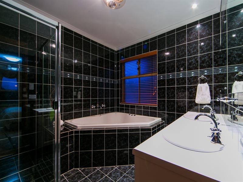 7 Hillside Court, Walkley Heights SA 5098