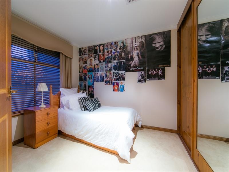 7 Hillside Court, Walkley Heights SA 5098