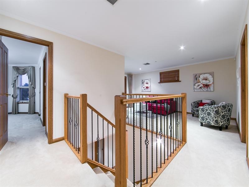 7 Hillside Court, Walkley Heights SA 5098