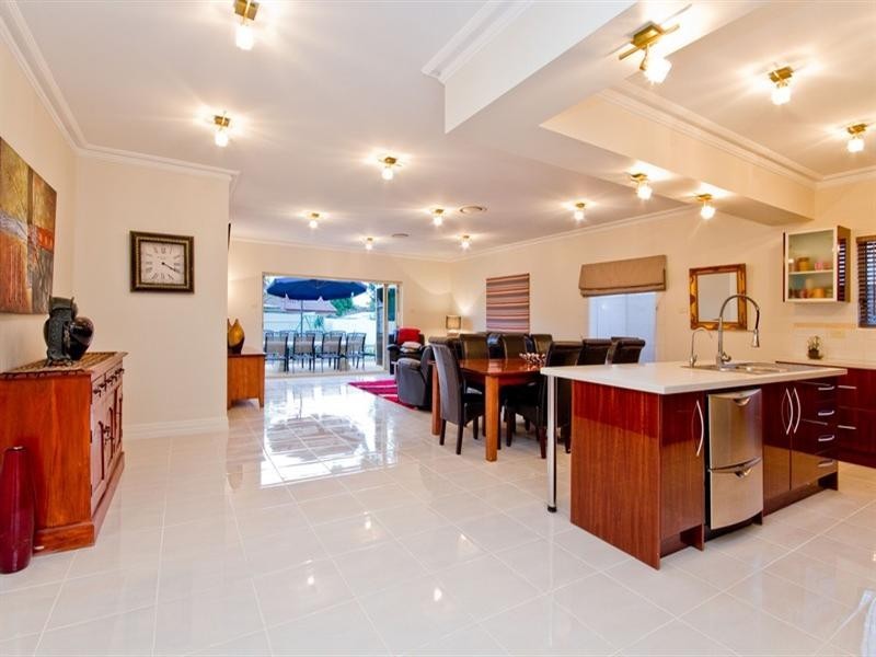 30 Clearview Crescent, Clearview SA 5085