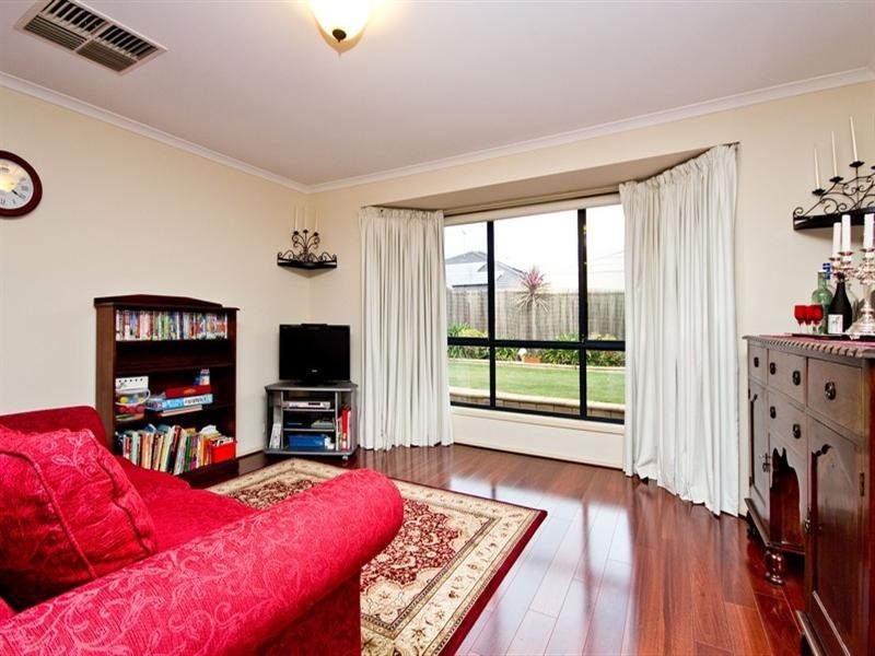 37 Linear Crescent, Walkley Heights SA 5098