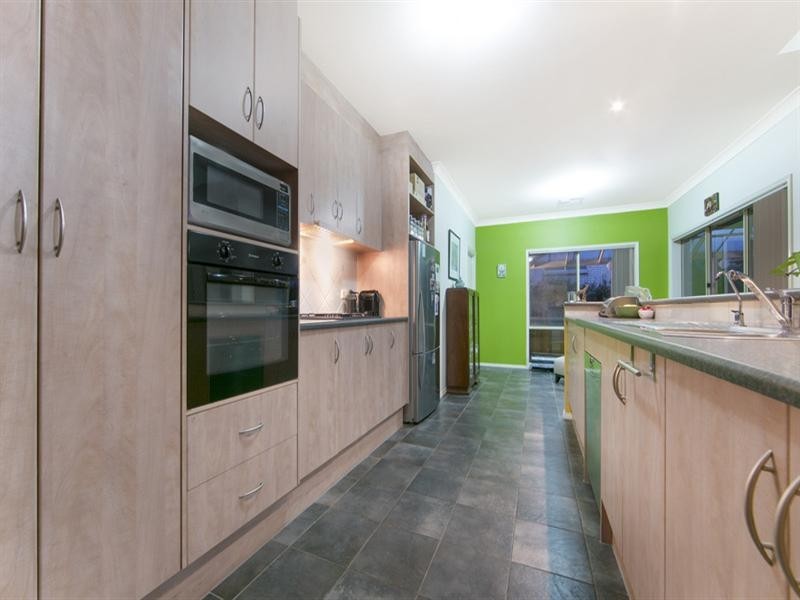 27 Harvey Avenue, Walkley Heights SA 5098