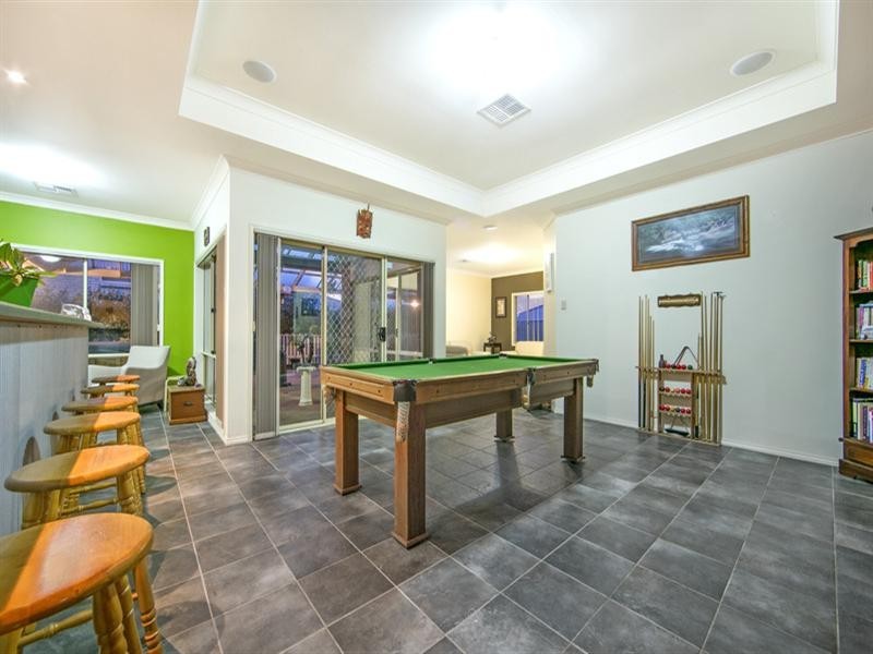 27 Harvey Avenue, Walkley Heights SA 5098