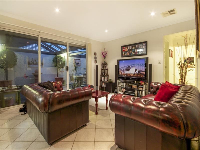 18 Brookside Street, Oakden SA 5086