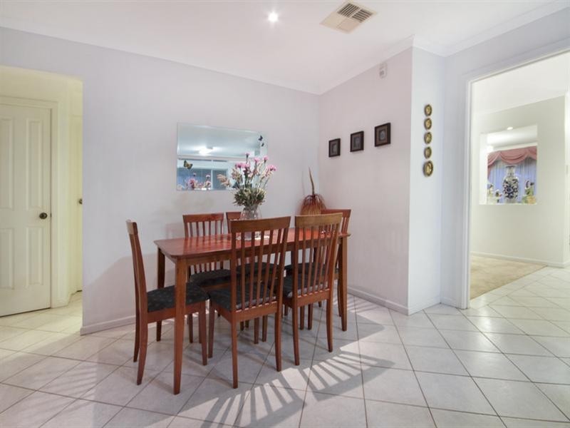 18 Brookside Street, Oakden SA 5086