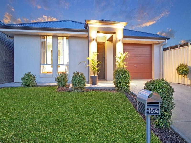 15A Clearview Crescent, Clearview SA 5085