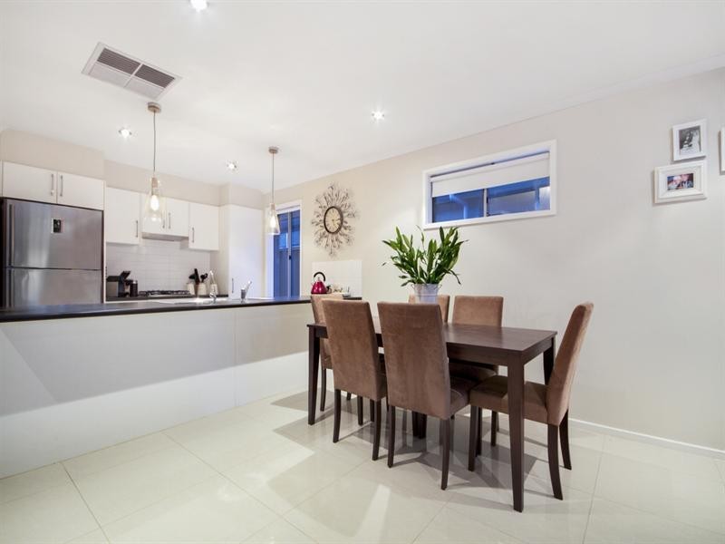 15A Clearview Crescent, Clearview SA 5085