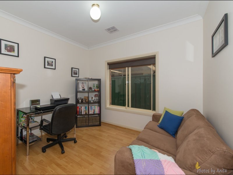 8 Claremont Avenue, Oakden SA 5086