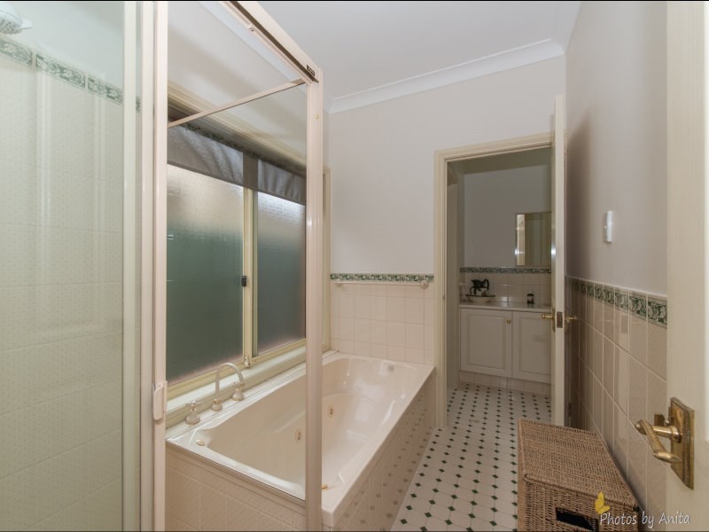 8 Claremont Avenue, Oakden SA 5086