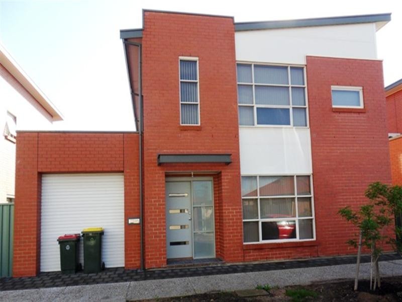 4 Cathedral Circuit, Mawson Lakes SA 5095