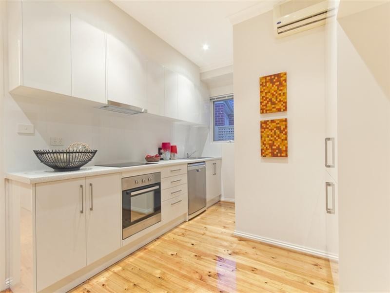 4/2 Fifth Avenue, Glenelg East SA 5045