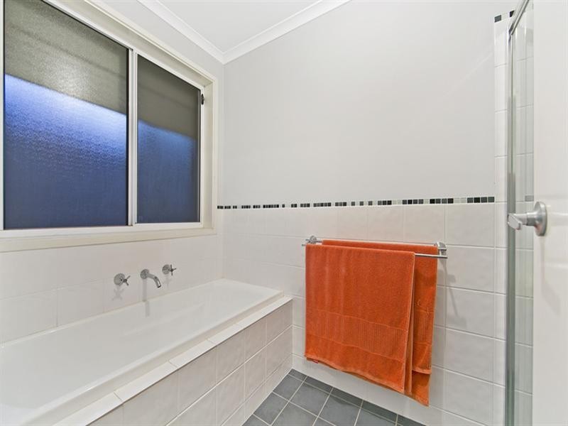 32 Kopoola Crescent, Gilles Plains SA 5086