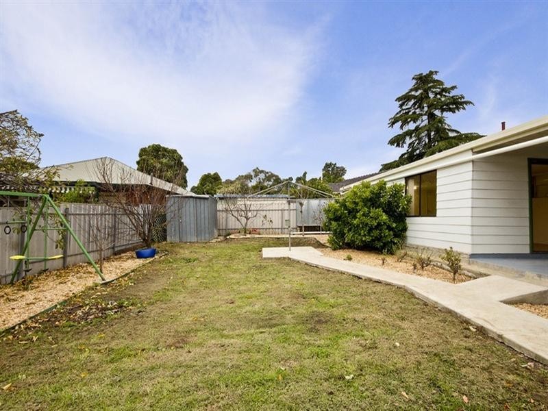 11 Padbury Road, Gilles Plains SA 5086