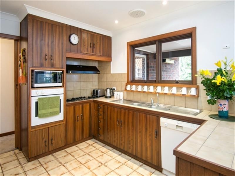 5 Lydia Avenue, Surrey Downs SA 5126