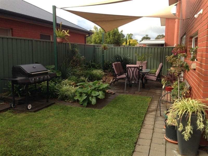 4 Cathedral Circuit, Mawson Lakes SA 5095