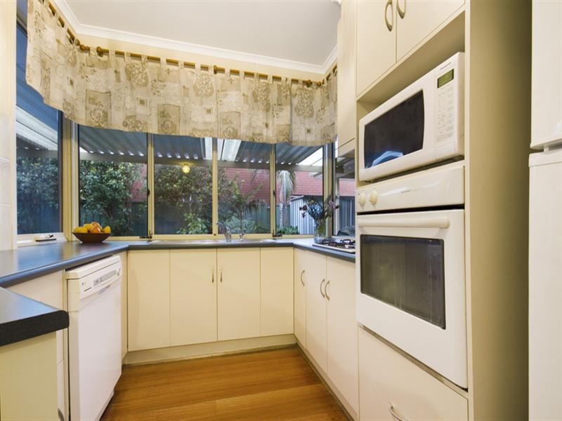 19 Windermere Crescent, Mawson Lakes SA 5095