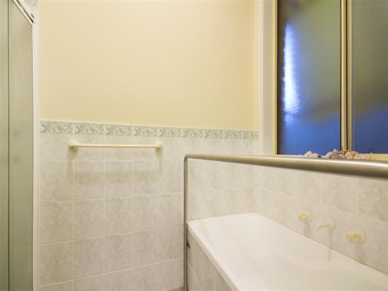 19 Windermere Crescent, Mawson Lakes SA 5095