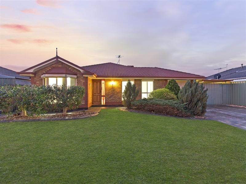 11 Lakeside Drive, Paralowie SA 5108