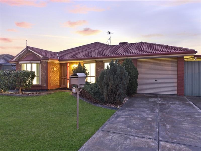 11 Lakeside Drive, Paralowie SA 5108