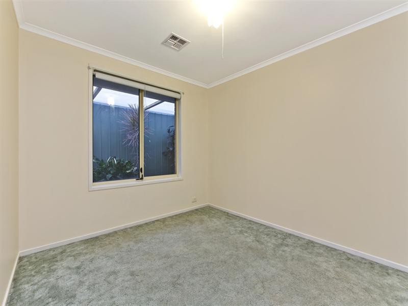 11 Lakeside Drive, Paralowie SA 5108