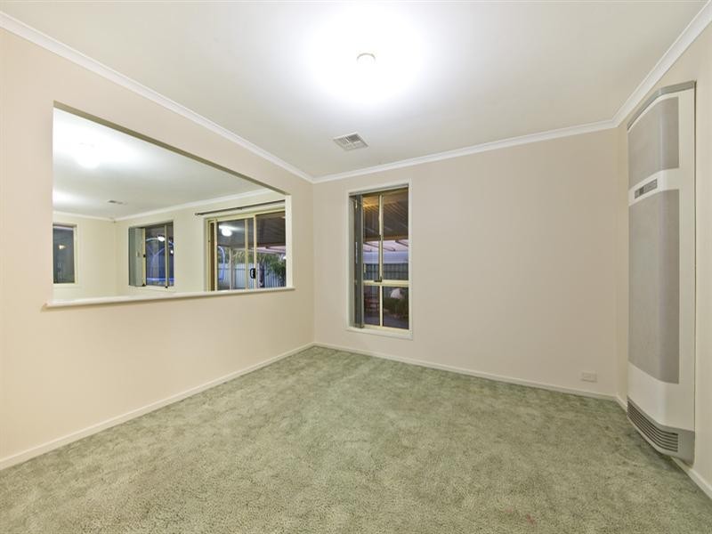 11 Lakeside Drive, Paralowie SA 5108