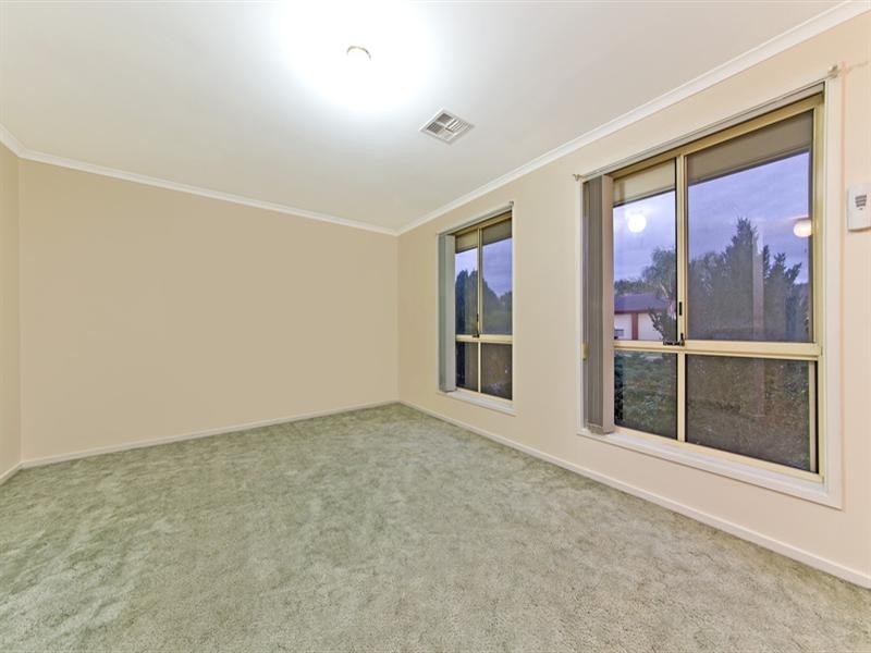 11 Lakeside Drive, Paralowie SA 5108