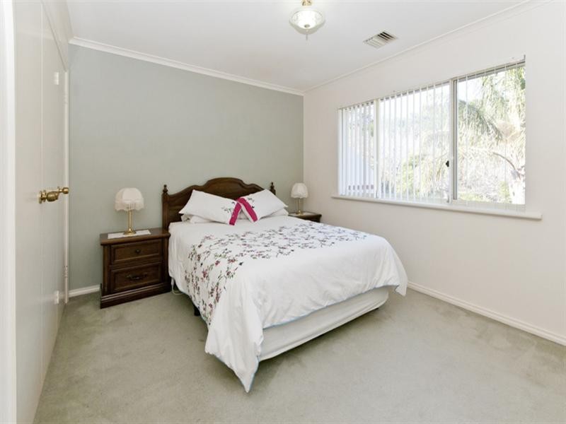 8 Florence Street, Oakden SA 5086