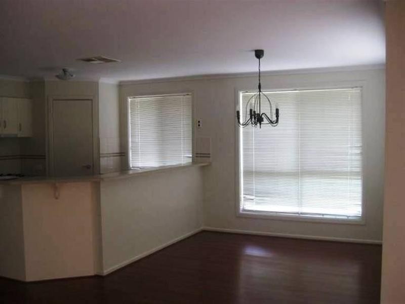 9 Orange Parade, Munno Para West SA 5115