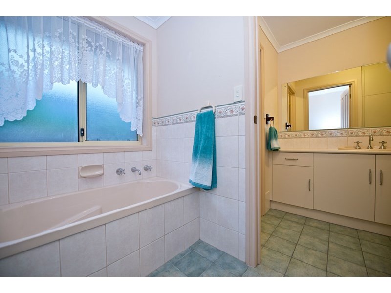 19 Chambers Street, Golden Grove SA 5125