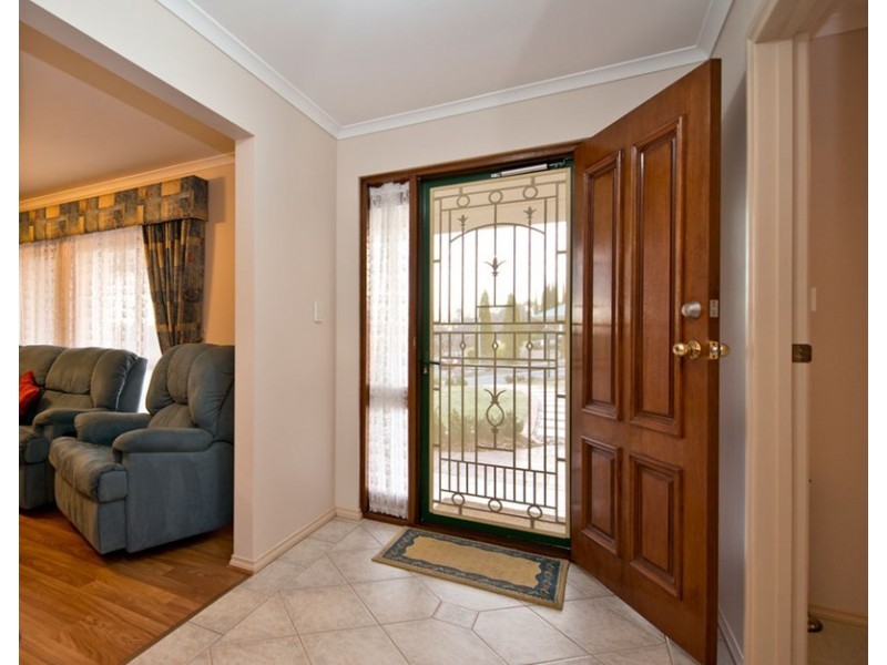 19 Chambers Street, Golden Grove SA 5125