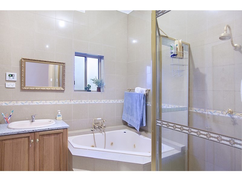 4 Collingrove Avenue, Broadview SA 5083