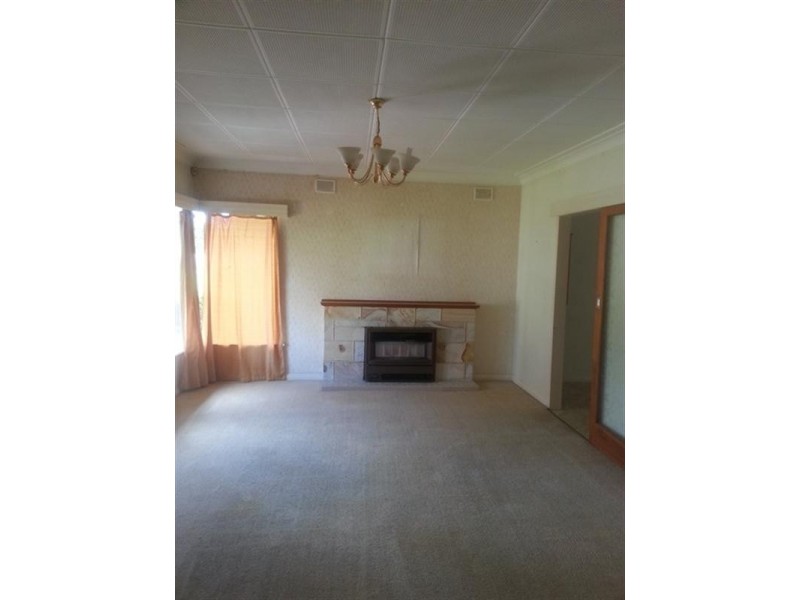 14 Philip Crescent, Valley View SA 5093