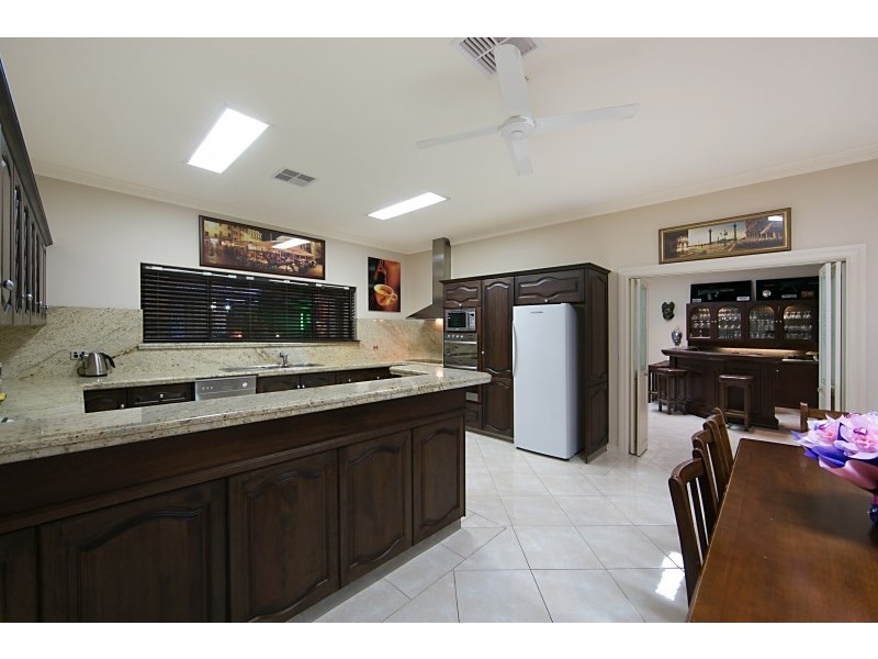 32a Kara Crescent, Gulfview Heights SA 5096