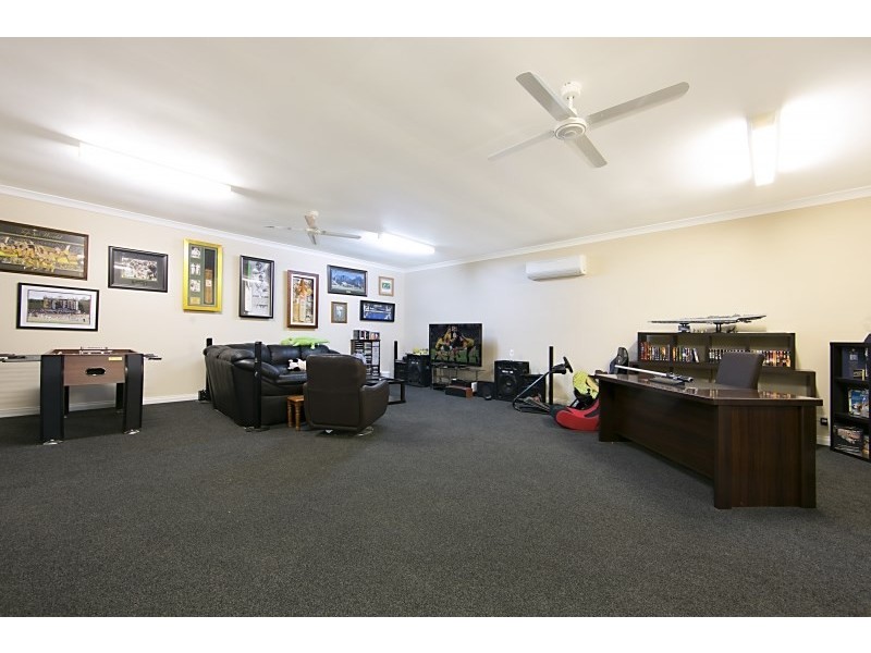 32a Kara Crescent, Gulfview Heights SA 5096