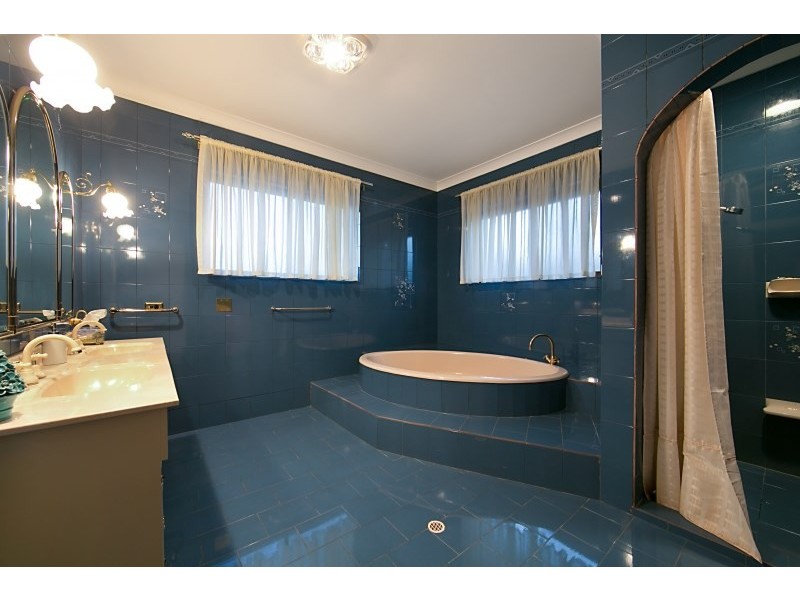 32a Kara Crescent, Gulfview Heights SA 5096