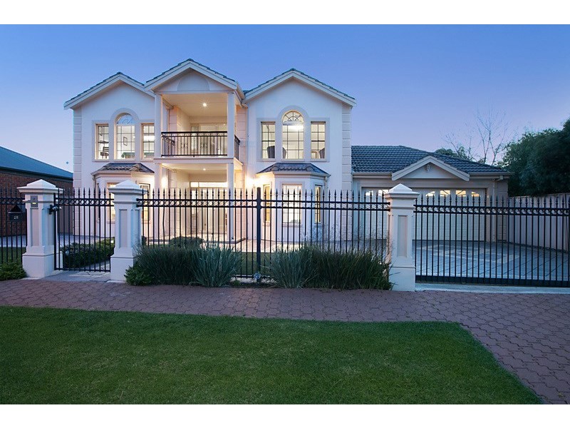 25 Woodland Drive, Oakden SA 5086