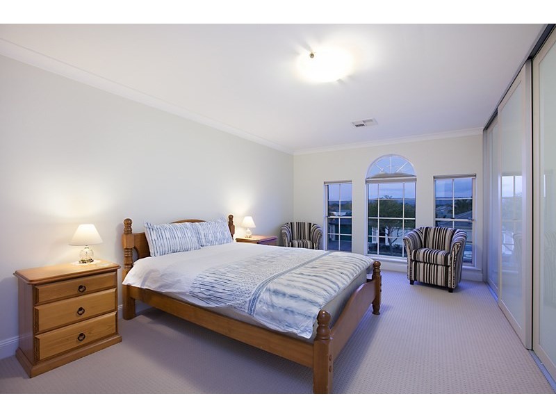 25 Woodland Drive, Oakden SA 5086