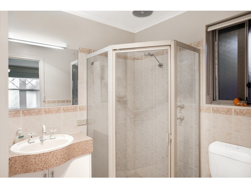 27 Dovecote Street, Oakden SA 5086