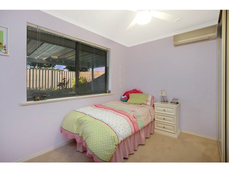 27 Dovecote Street, Oakden SA 5086